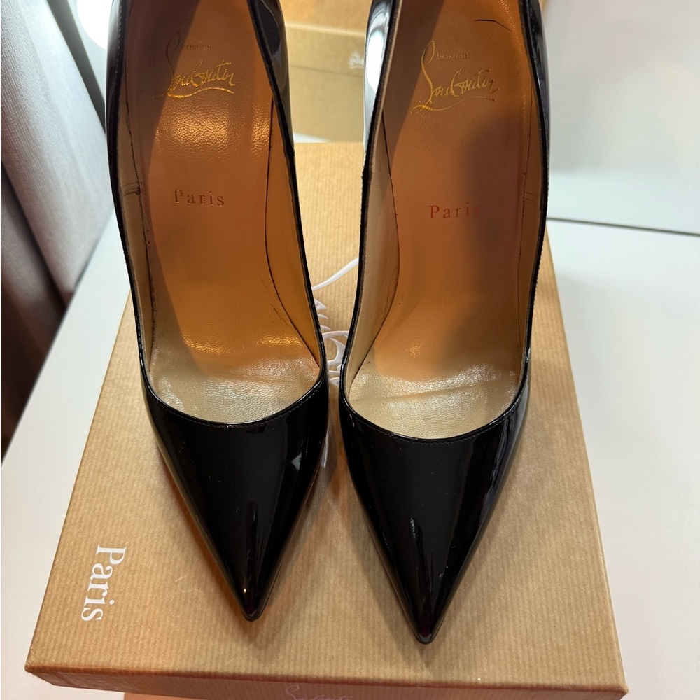 Christian Louboutin So Kate 120